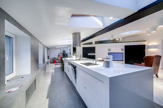 Hauteur sous plafond d'un loft : mesurer, comparer, aménager